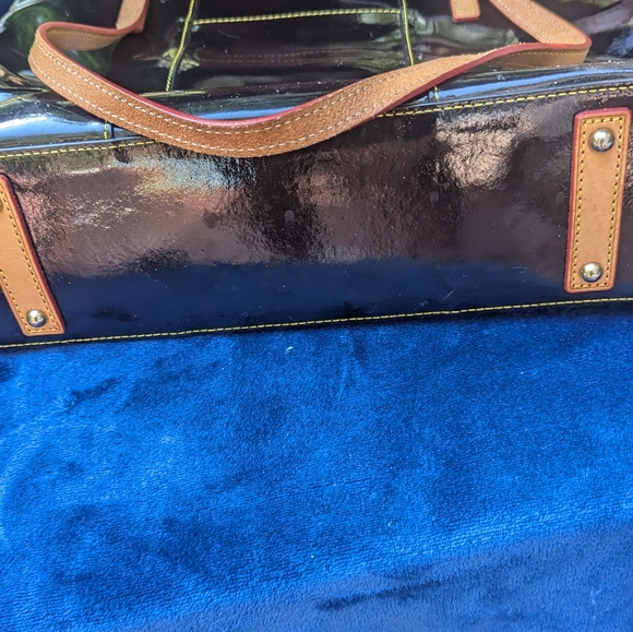 Dooney and Bourke pattern leather tote - Picture 3 of 7